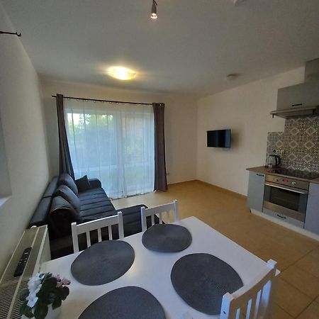 Spi V Kuklenach 1 Apartment Hradec Kralove Luaran gambar
